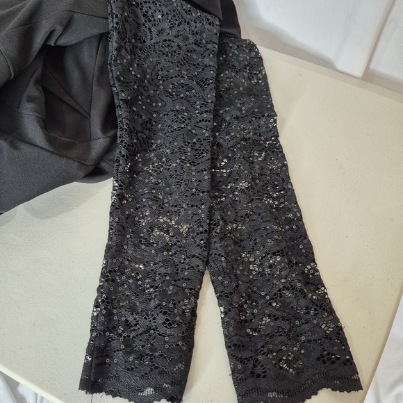 Xscape Off The Shoulder Sweetheart Neckline Lacey Sleeve Formal Dress - Size 16 - Picture 8 of 16